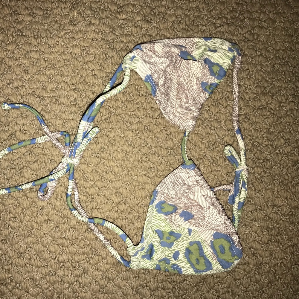 San Lorenzo triangle top